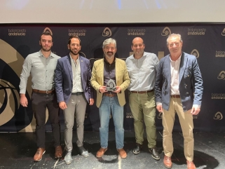 LA FEDERACION ANDALUZA DE BALONCESTO PREMIA AL AYTO DE CORIA DEL RIO EN LA GALA 2024